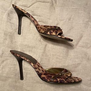 Guess sz 9 wgcherilyn leopard kitten heels open toe slides